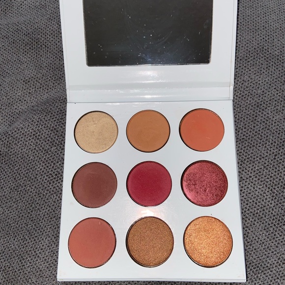 Kylie Cosmetics Shadow - Picture 2 of 3